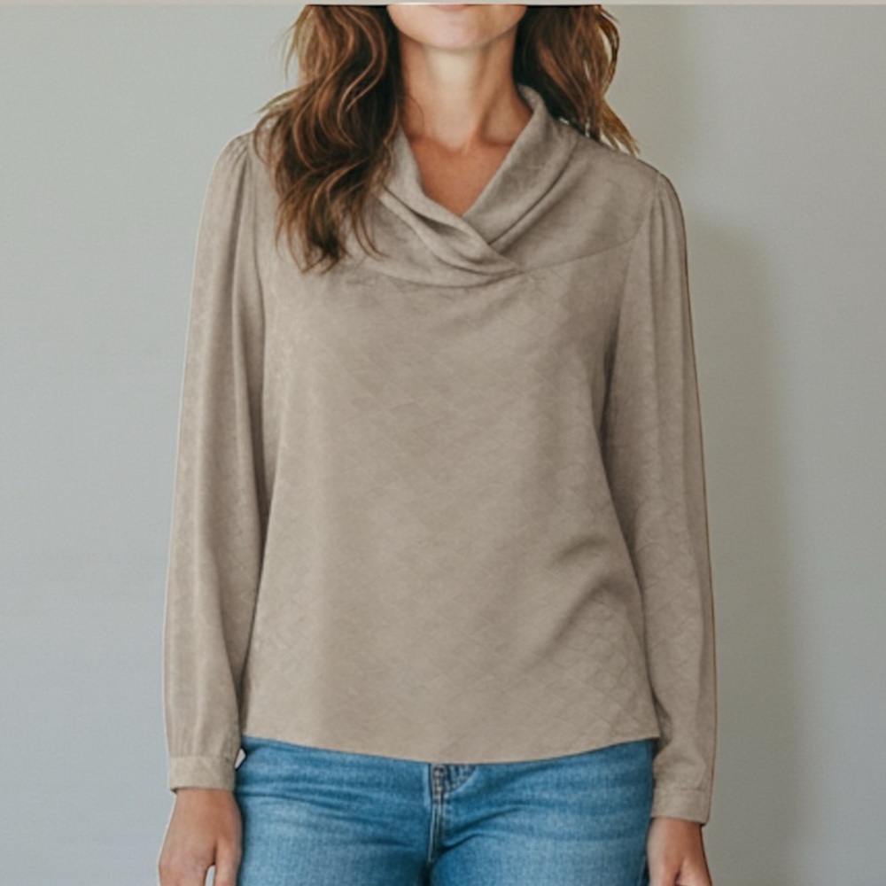 John Anthony Fredrick’s Sport 100% Silk Popover Blouse in Tan Size 8